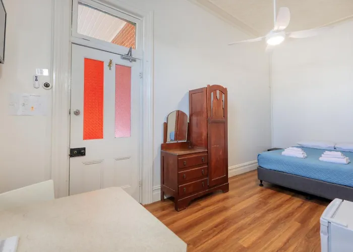 Maclean Hotel